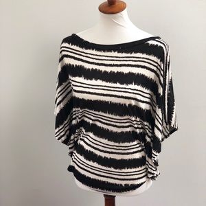 romeo & juliet couture • wing sleeve tee